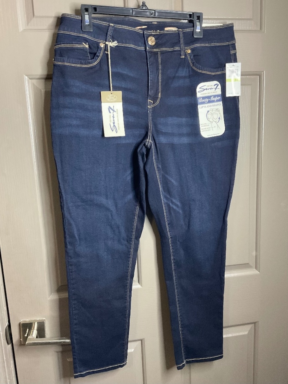 Brand new with tags Seven Booty Shaper Lift & Shape Jeans in women’s Size 14